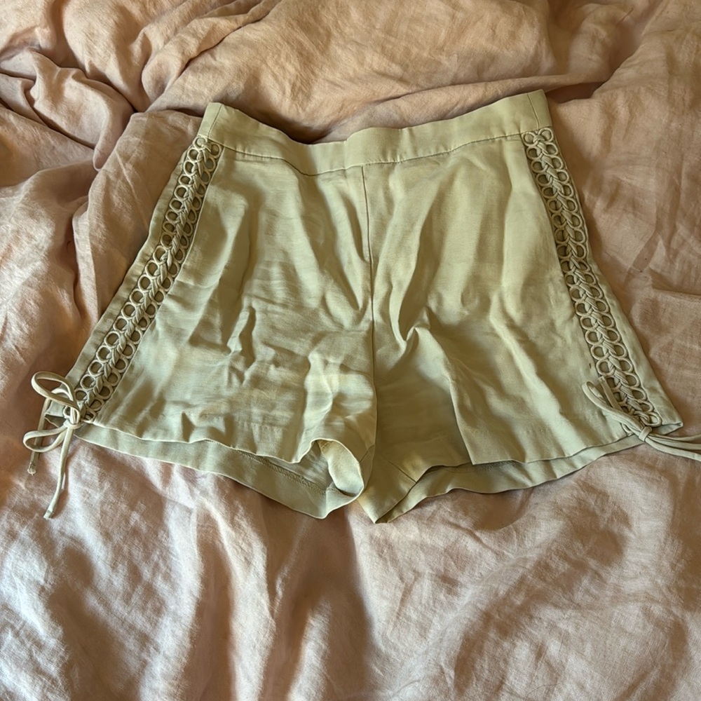 tan H&M shorts